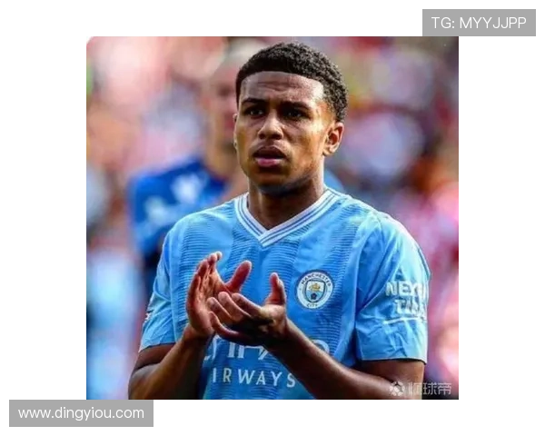 小将谢伊莱西随曼联一线队训练全力备战埃弗顿挑战赛