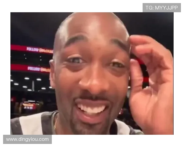 阿里纳斯谈湖人重回浓眉的可能性称这符合他们的风格